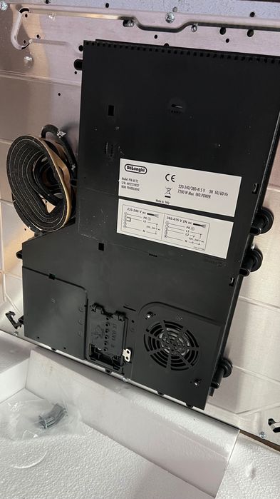 Plită inducție DeLonghi 60 cm