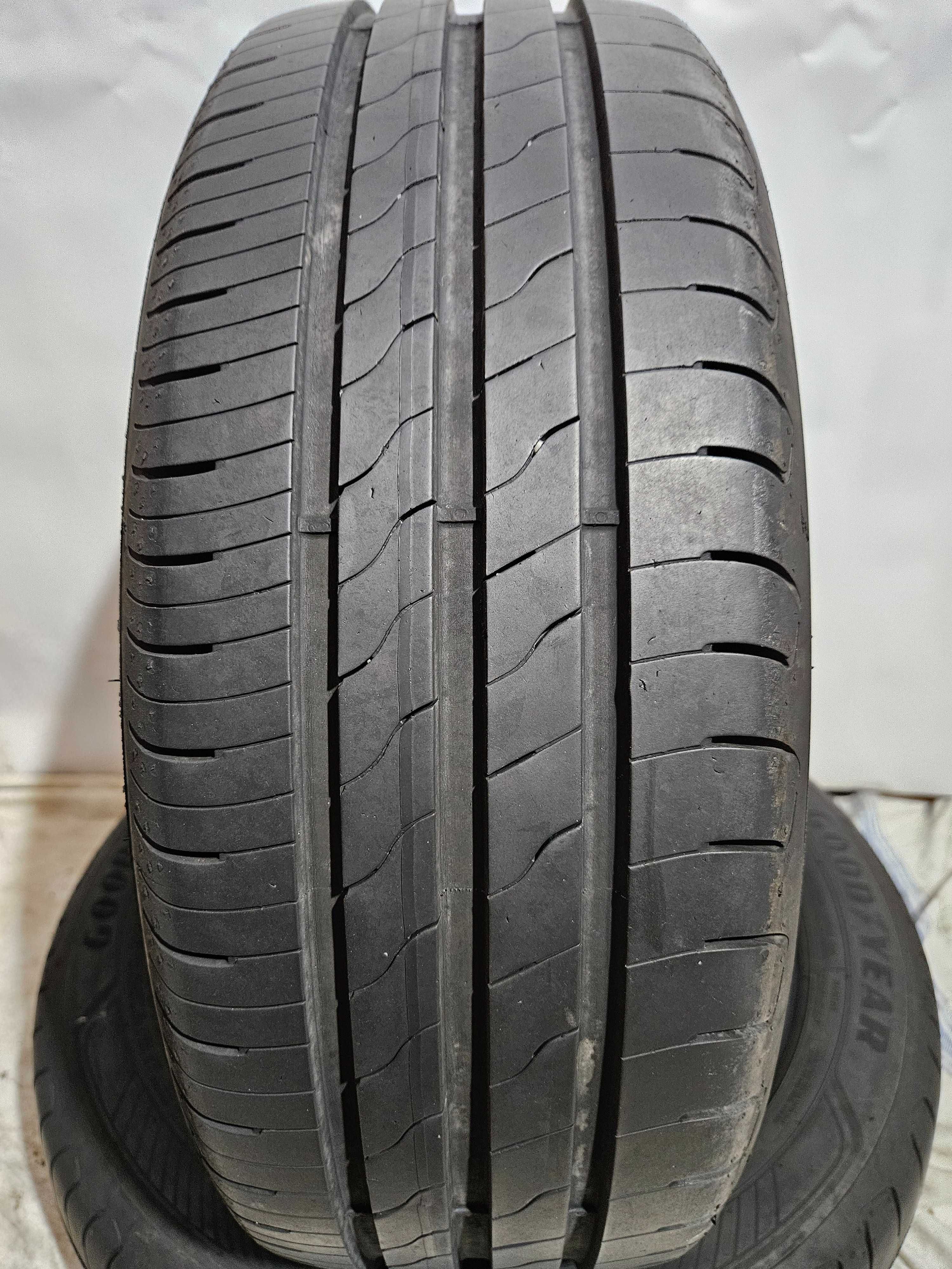 2бр 195/55/16 GOODYEAR 7,5мм грайфер дот:4822 безплатен монтаж