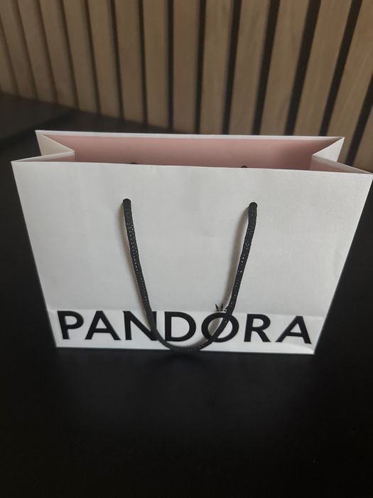 Bratara pandora argint 250 lei