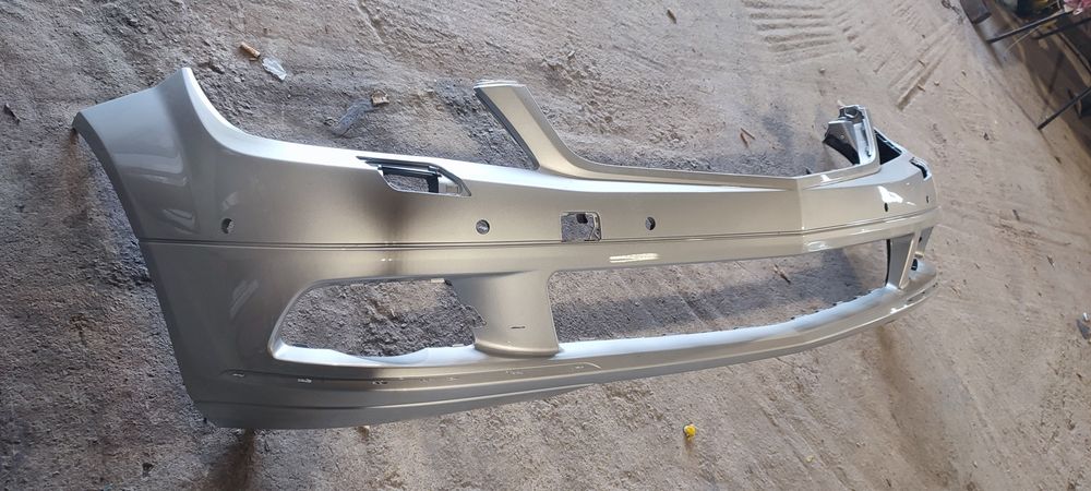 Предна броня C-class мерцедес