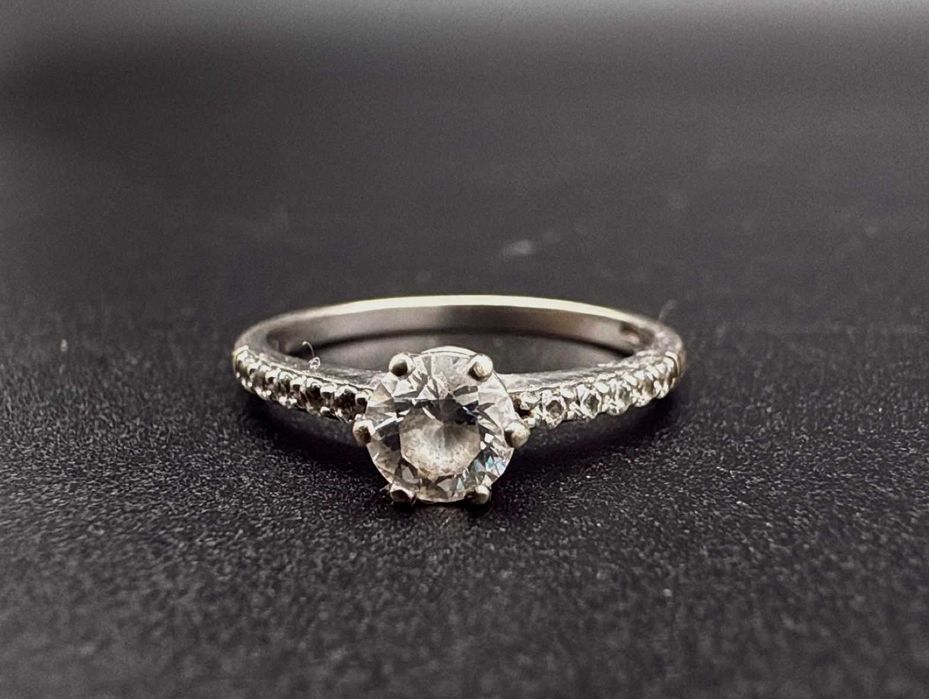 Dracula Amanet: Inel de Aur Alb 1.90Gr/14K.