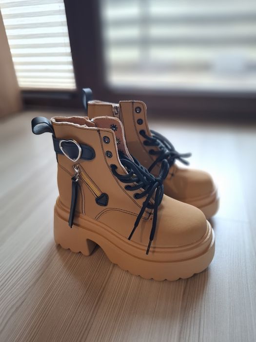 Ghete camel cu platformă marimea 34