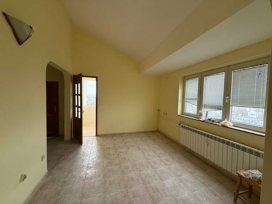 Продава се Двустаен апартамент в София, Лагера - 52 кв.м за 3847 €/кв.м - Снимка #2