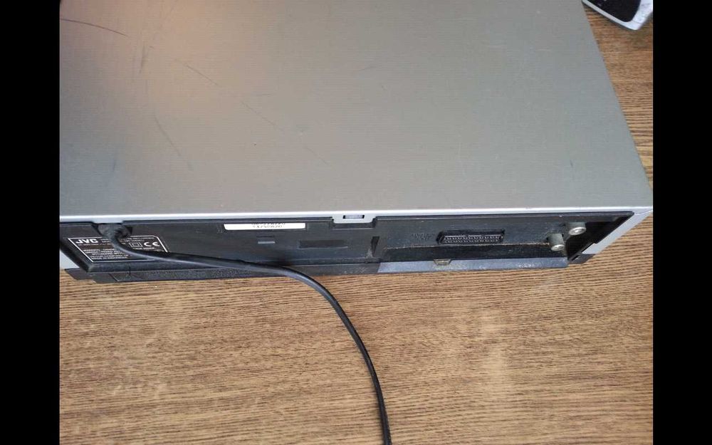 Продавам видео JVC