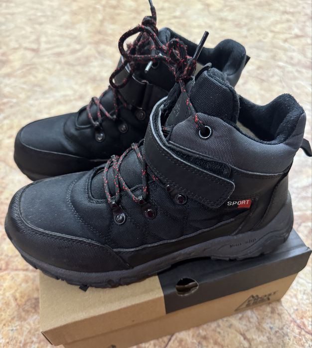 Продам зимние сапоги на мальчика