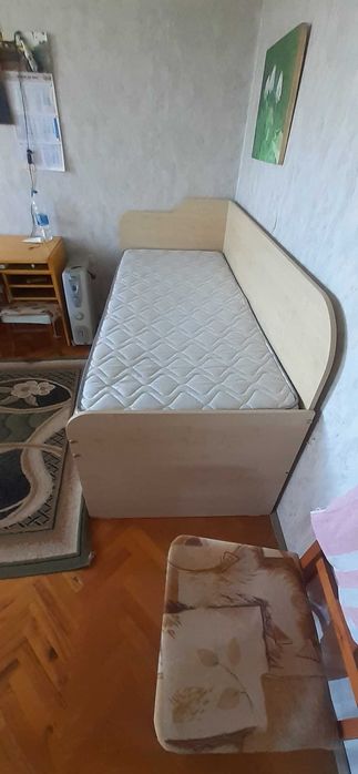 Единично ъглово легло с четири чекмеджета + матрак