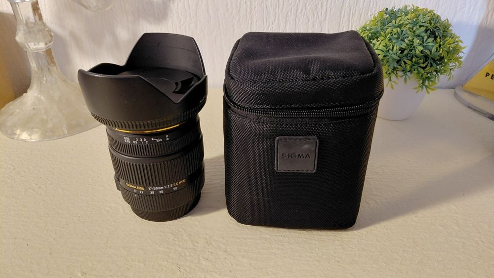 Объектив Sigma 17-50mm f/2.8 EX DC OS HSM Canon EF-S