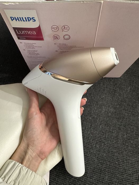 Фотоепилатор Philips Lumea Prestige