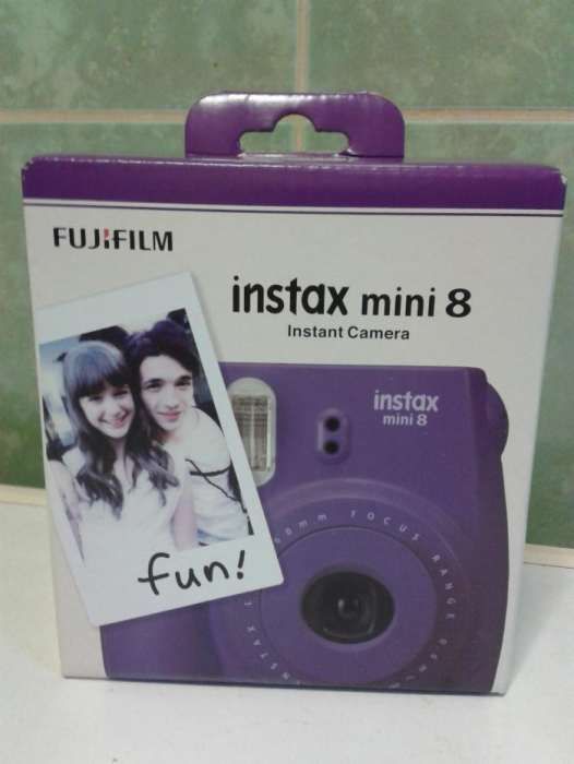 Camera foto instant Fujifilm Instax Mini8 grape (noua-sigilata)