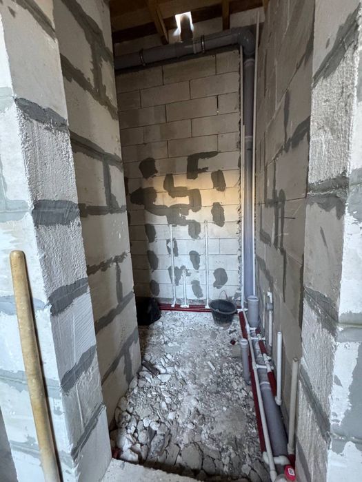 Uy sotiladi srochni yer narhida