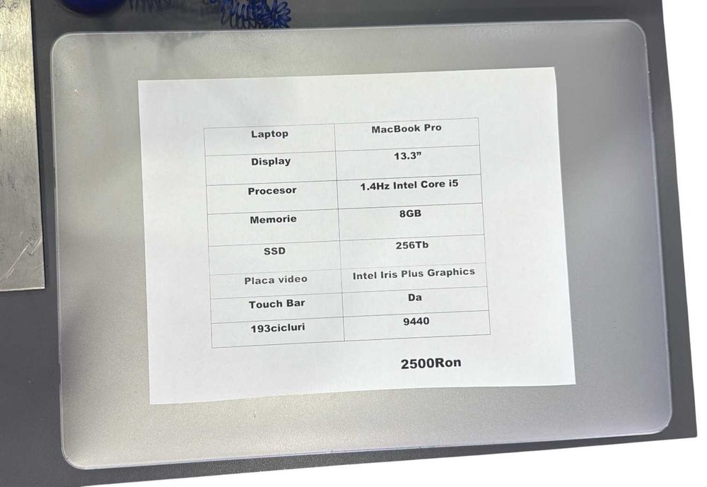 Macbook Pro 13.3"  Touchbar, 256Gb