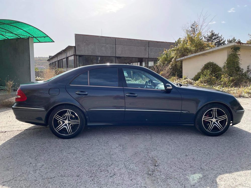 Продавам Mercedes-Benz E400 CDI AMG PAKET, пано, нави, ксенон НА ЧАСТИ