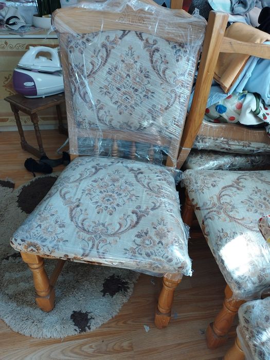 6 scaune simple si 6 scaune cu cotiera  tip jilț