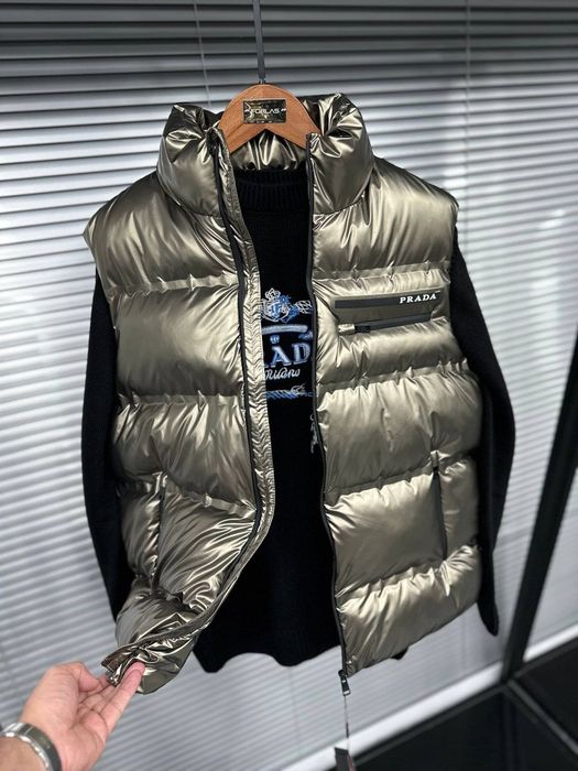 Мъжки елеци различни модели