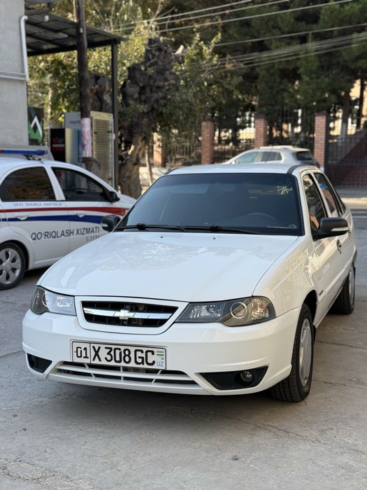Nexia 2 1.6 donc sotiladi srochna