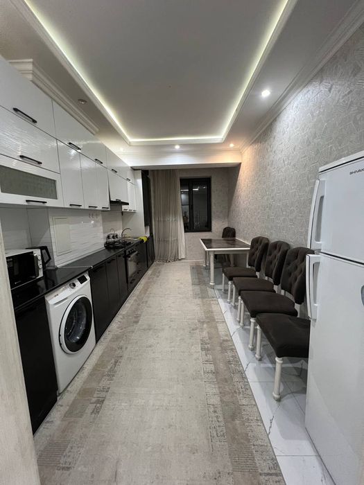 Срочно аренда квартира /2хкомнт / 105м2 700$