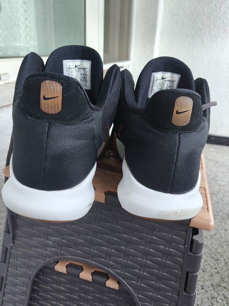 Маратонки Nike размер 44