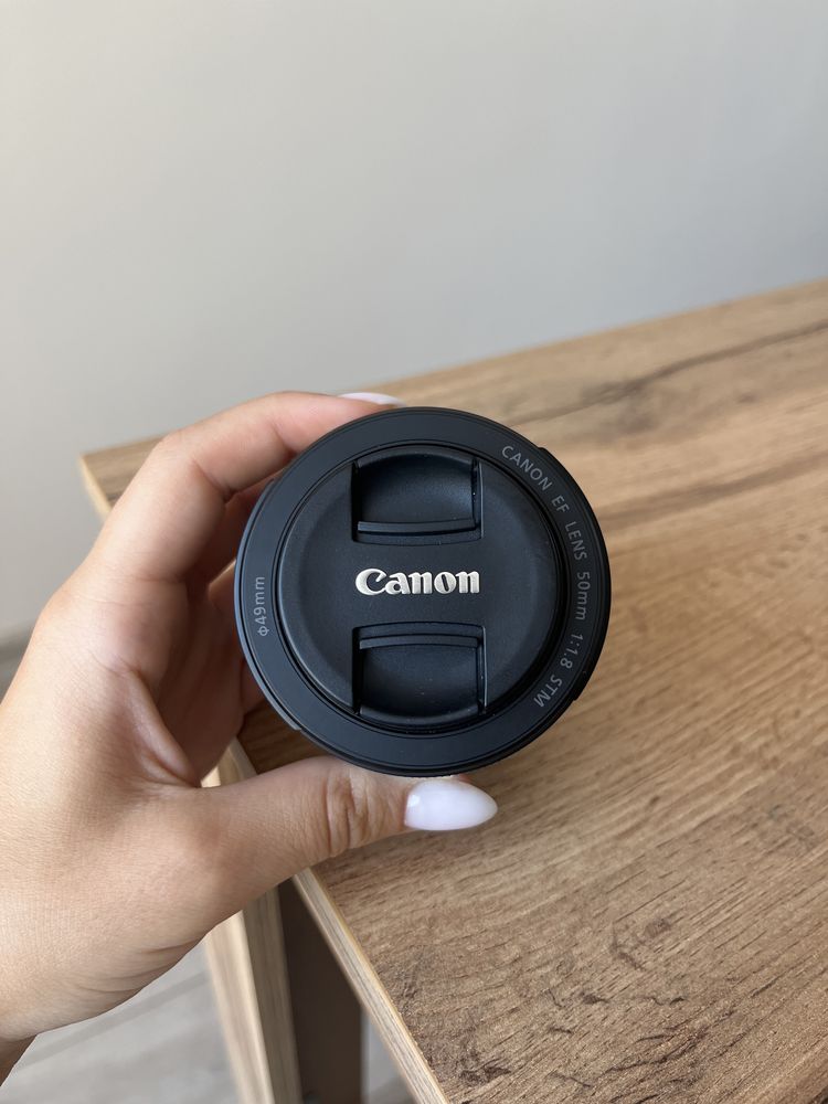 Canon 50mm f/1.8 STM