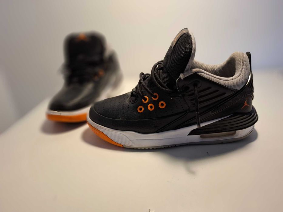 Jordan Max Aura 5