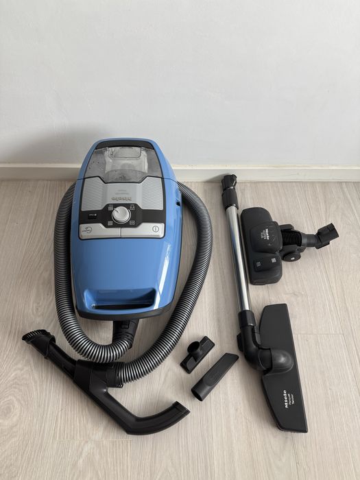 Aspirator Miele Blizzard CX1