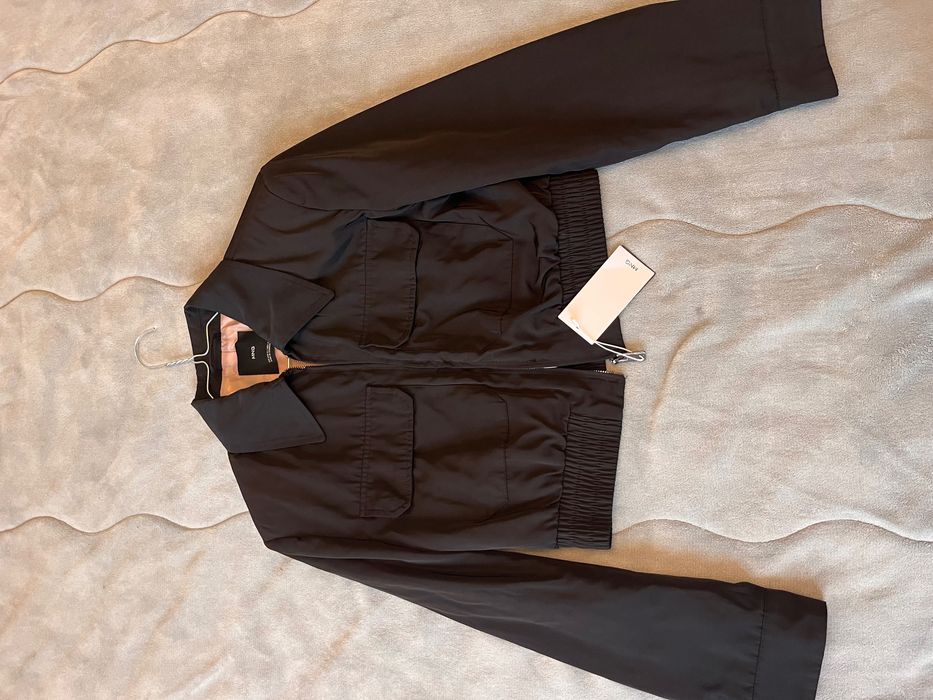 Късо дамско яке Mango