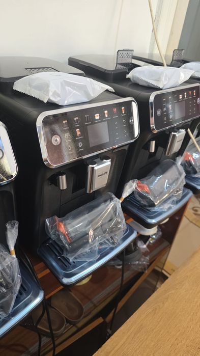 Expresor espressor Philips seria 5500 cappuccino