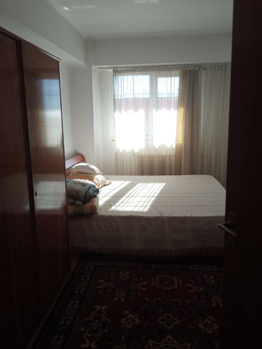 Închiriez apartament 2