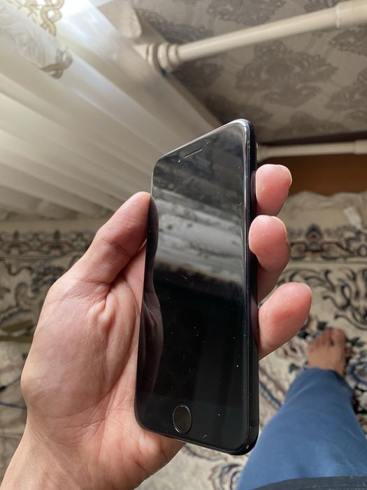 Iphone se qora 64 gb kar bor