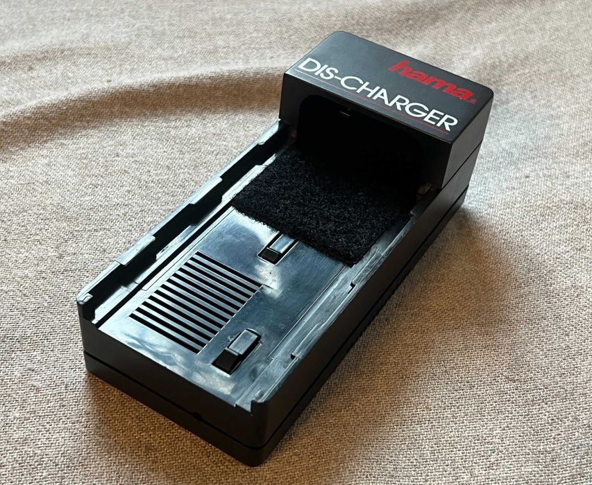 Dispozitiv descarcat baterii camere video Panasonic Hama 46499 vintage