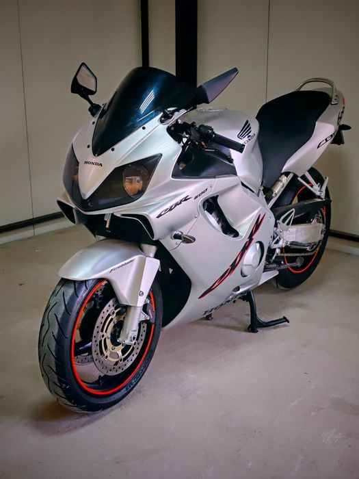 Honda cbr 600 f4i