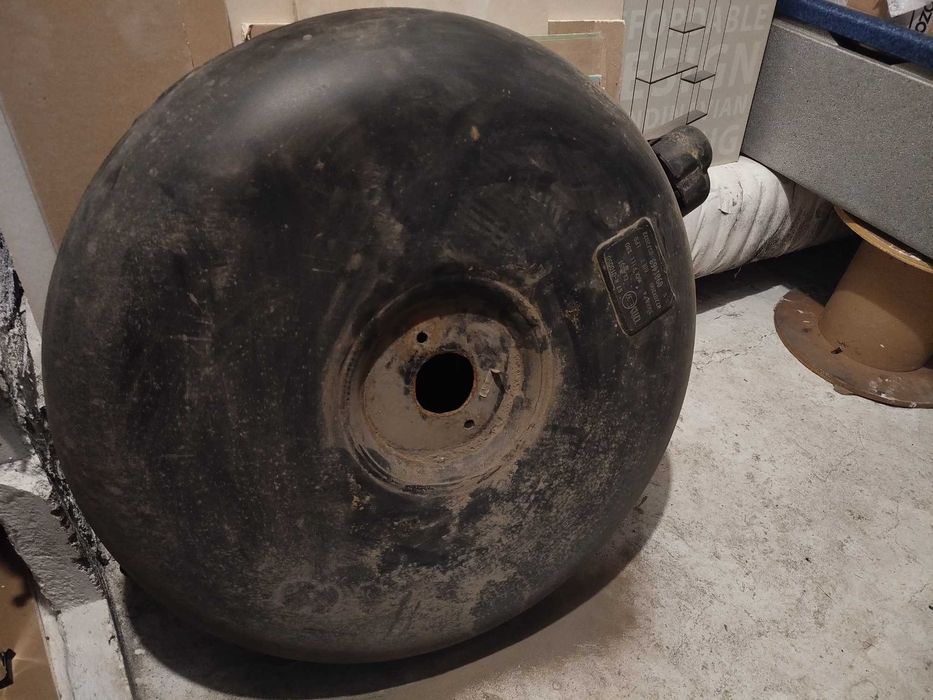 Продавам газова бутилка за автомобил  60L 2022г.