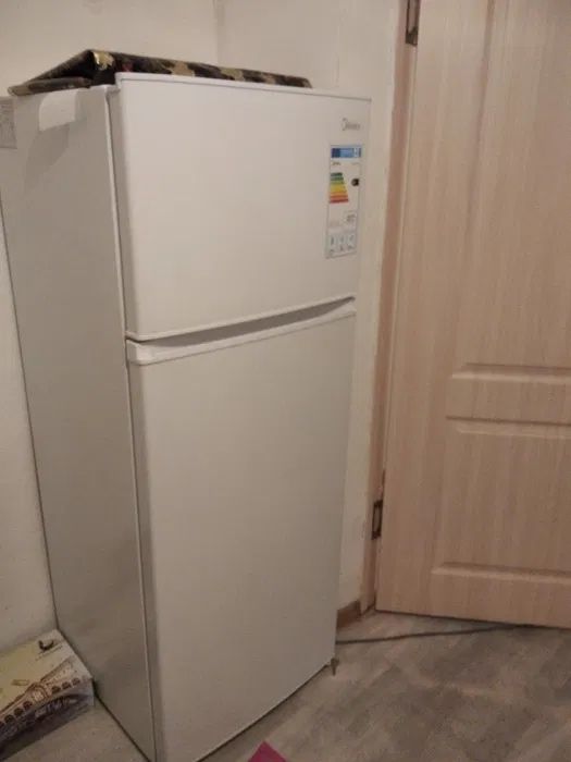 Отдам холодильник. Рабочий срочно