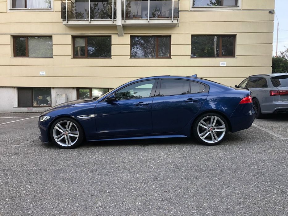 Jaguar XE Jaguar R SPORT