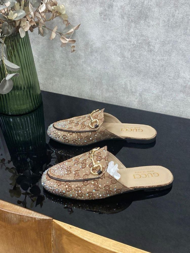 Дамски чехли Gucci с камъни