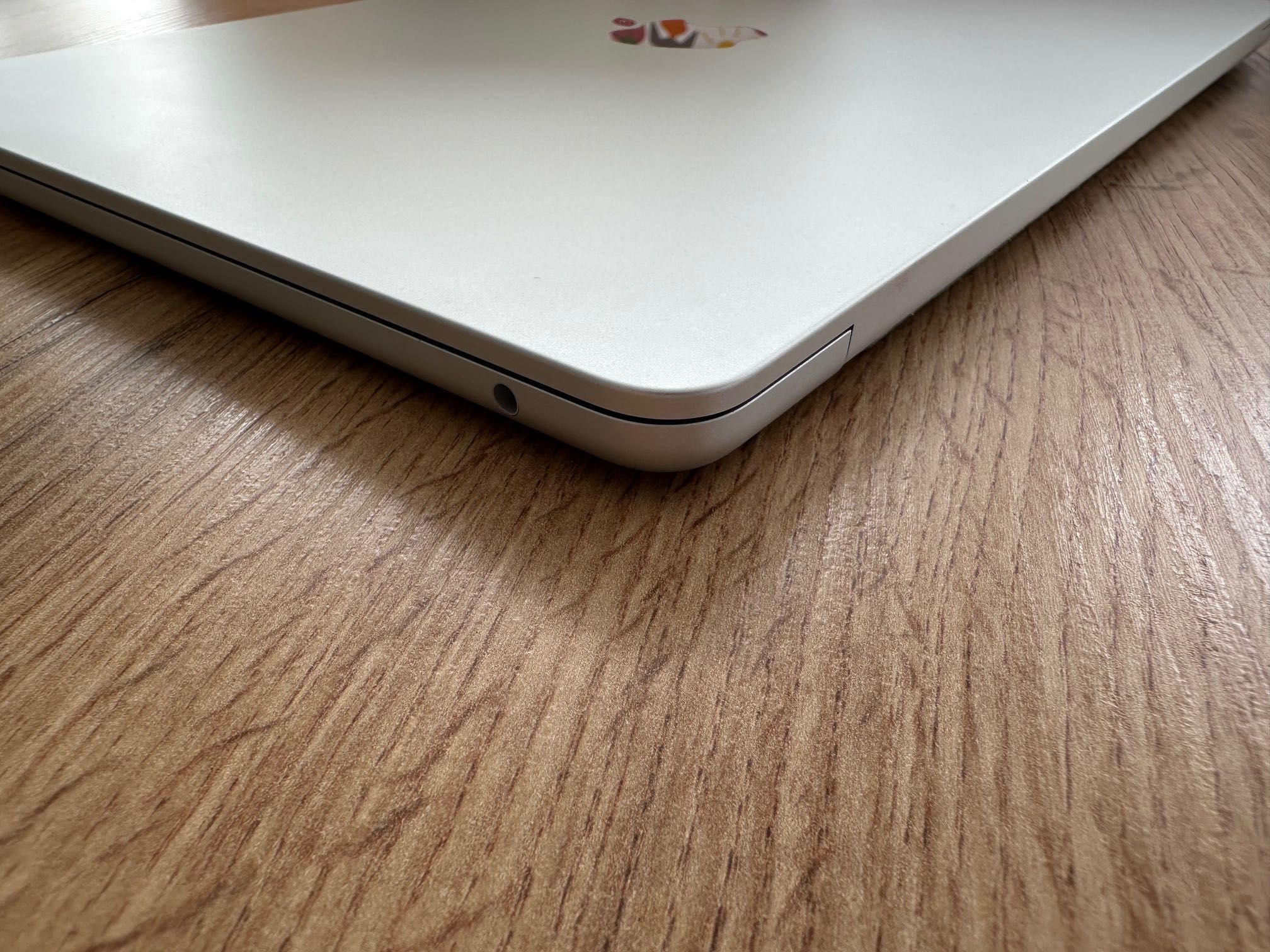 MacBook Air 13" M2 Chip 8-CPU, 10-GPU, 24GB RAM, 1TB SSD