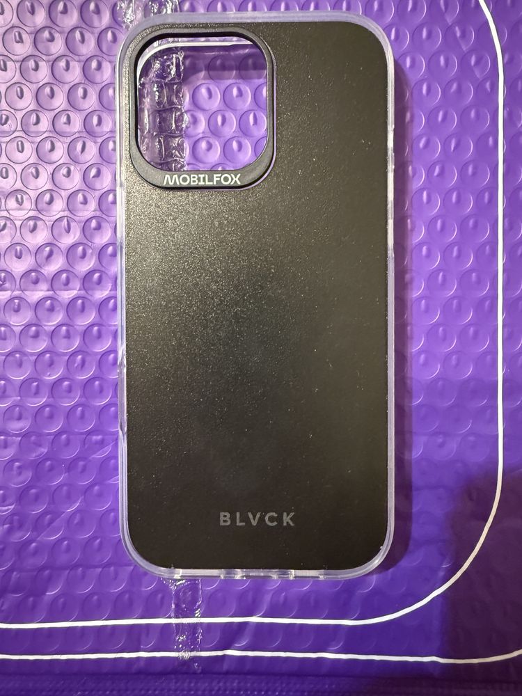 Чисто черен калъф mobile fox за iphone 16 pro max