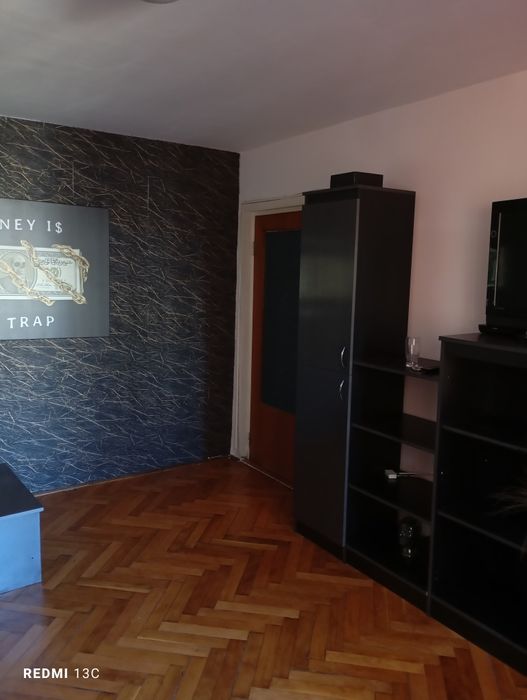 Închiriez apartament -Reșița