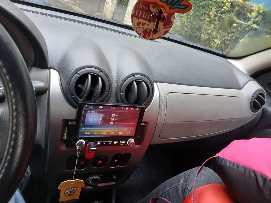 Vând Dacia Sandero