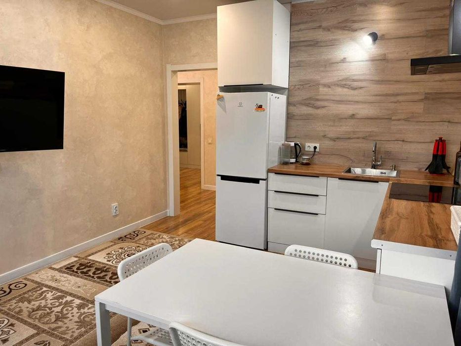 Продается евро 2 комн квартира на Наурызбай батыра