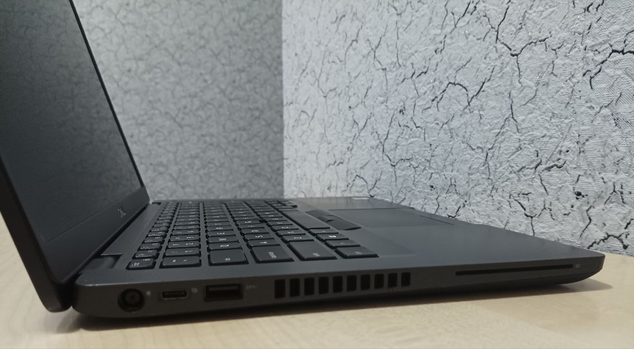 DELL Latitude 5400 14" IPS TouchScreen FullHD/CORE i7-8665U/16GB/512GB