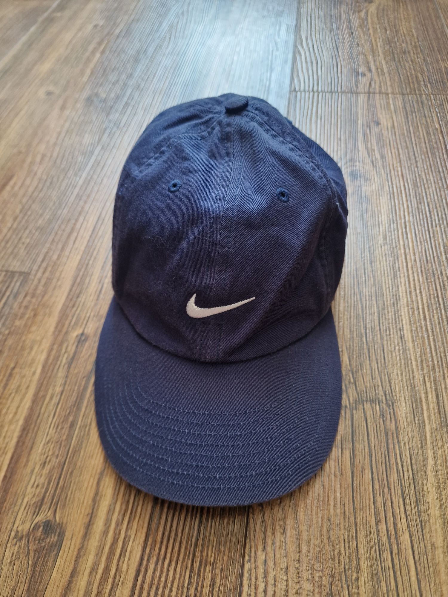 Страхотна мъжка шапка с козирка NIKE , един размер