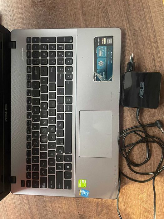 Laptop Asus X550L