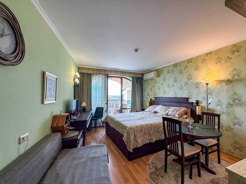 Голямо, уютно студио с гледка към морето в Гранд Хотел, Свети Влас