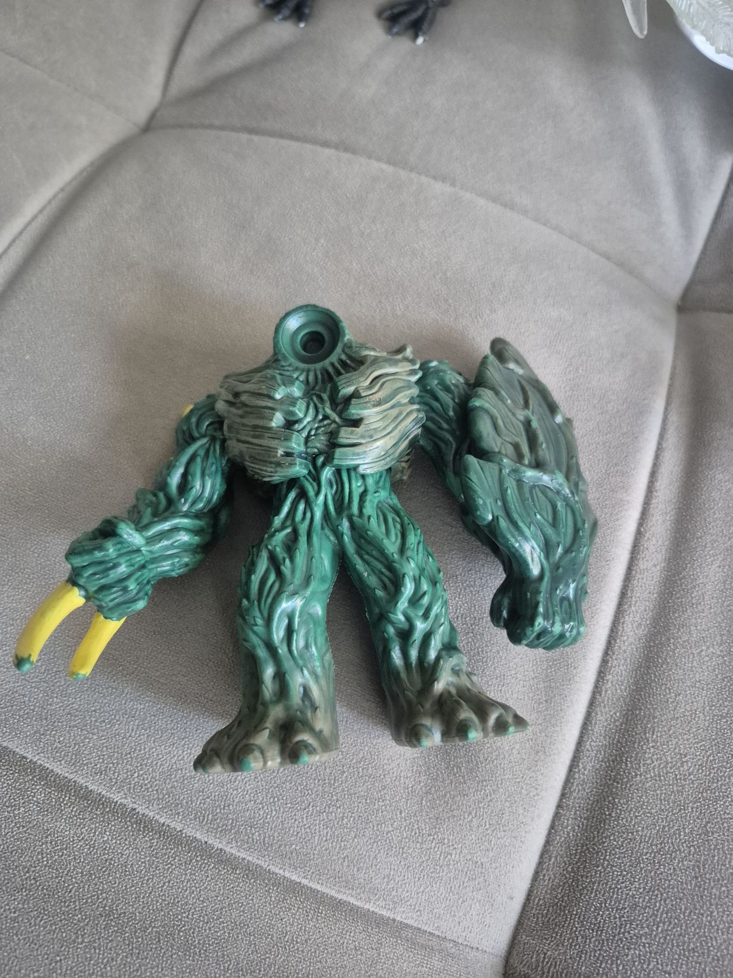 Schleich и Bakugan играчки за деца
