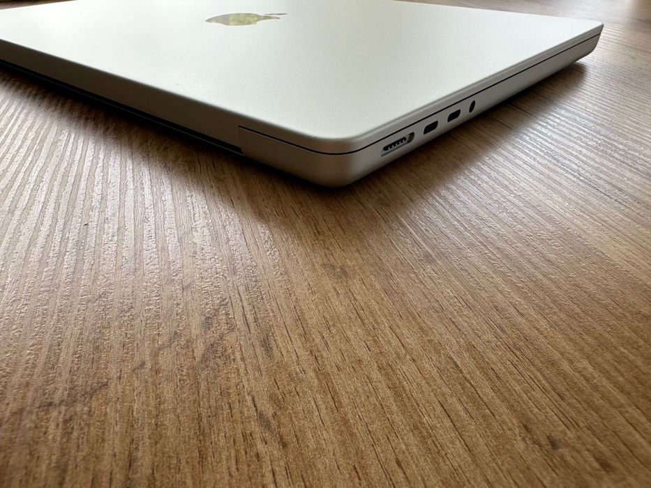 MacBook Pro 14" M3 PRO 12-CPU, 18-GPU, 36GB RAM, 1TB SSD