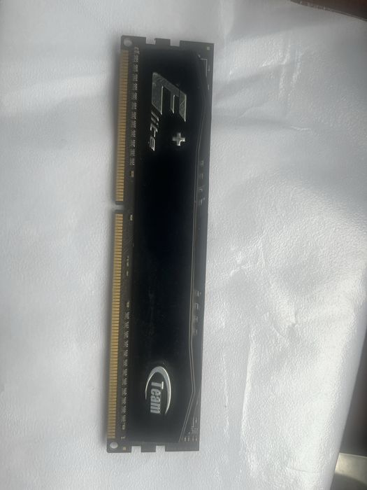 Memorie ram pc in stare foarte buna 4 gb Ddr 3