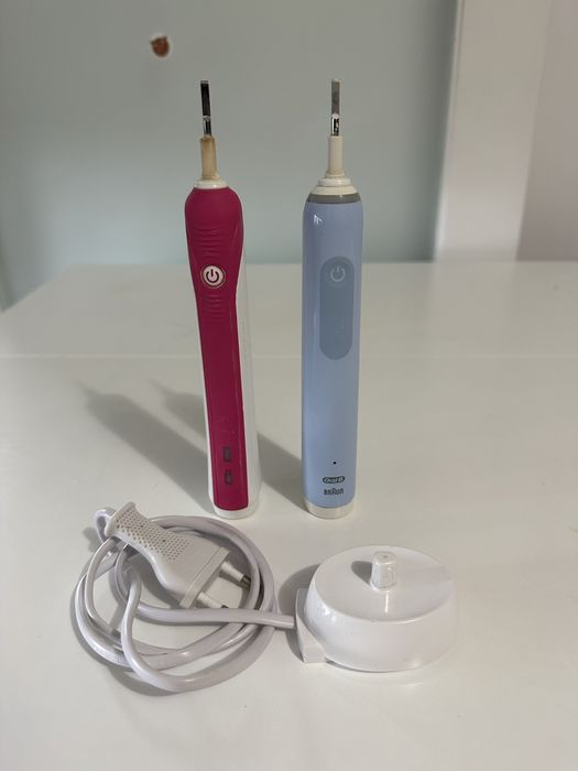 2 periute electrice + 2 incarcatoare