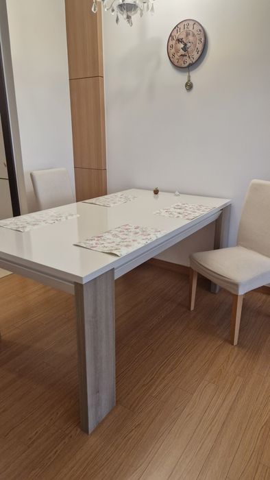 Стол срочно отличное качество