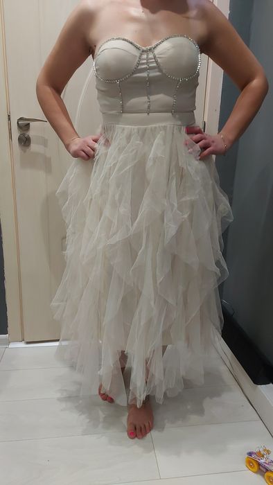 Бежова Рокля с камъни