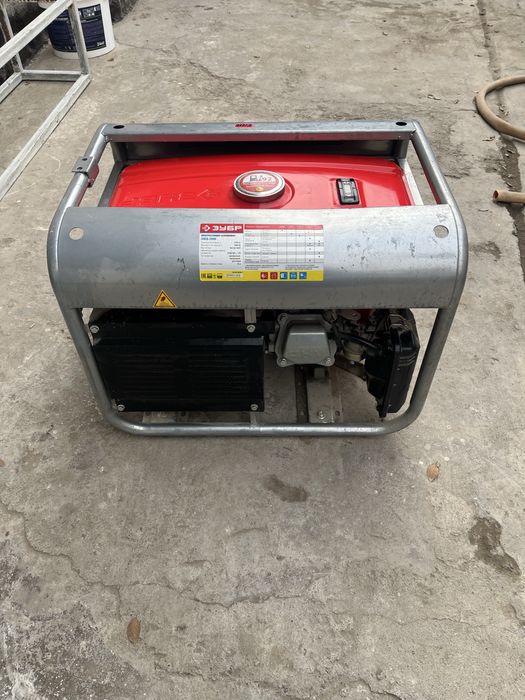 Бензиновый генератор